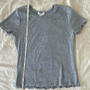 Grey ribbed baby tee with lettuce hem